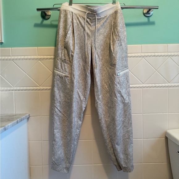Athleta Venture Viper Gray Joggers